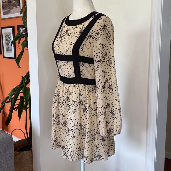 Romantic Cream & Black Heart Print Mini Harness Fit & Flare Dress Size Small - Picture 4 of 12